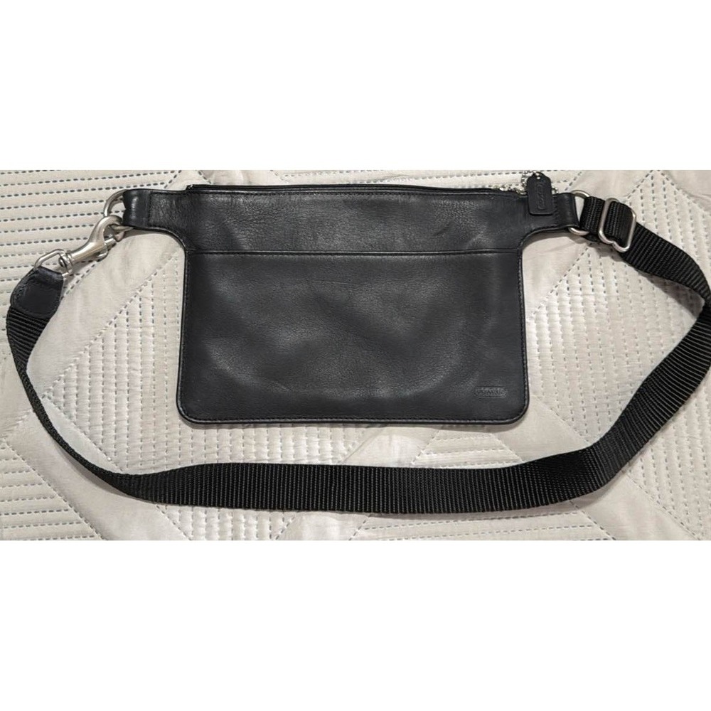 Vintage Coach Black Leather Crossbody Bag USA Made Glove Tanned Cowhide Slim Zip - Picture 3 of 10